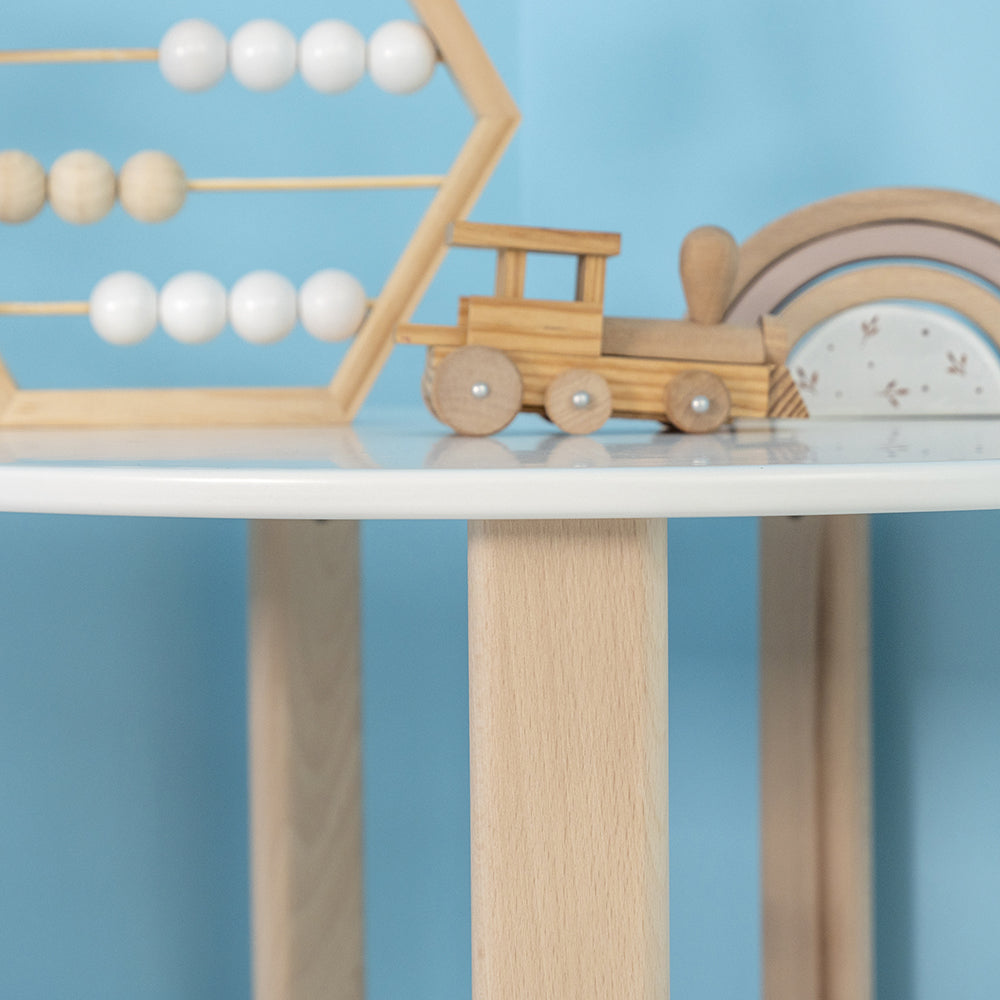 Toddler Room Bookshelf